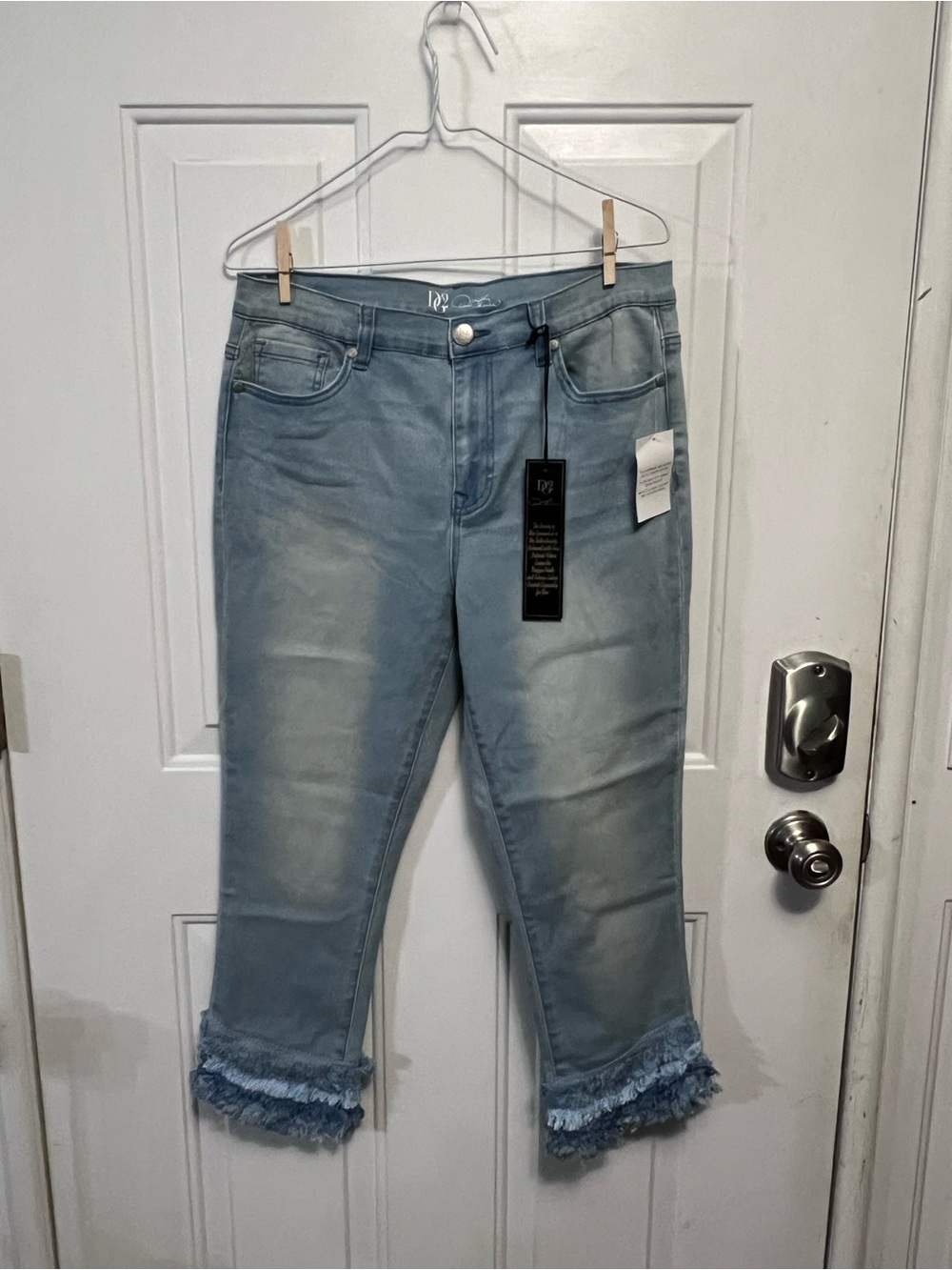 DG2 Diane Gilman Jeans 12 Light Blue Fringe Hem Cropped Stretch Denim NWT